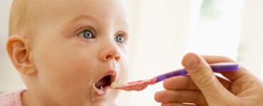 How to Transitioning From Baby Food to Table Food